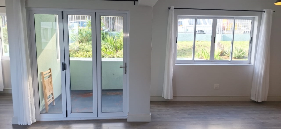 To Let 1 Bedroom Property for Rent in Vredehoek Western Cape
